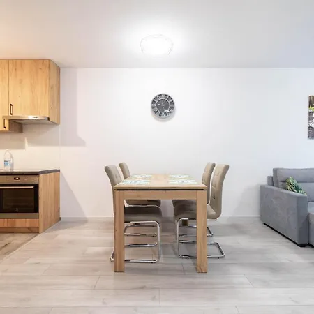 Apartament Lagiewniki Apartman *